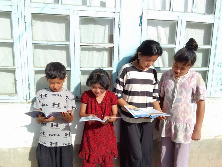 #Oltinsoy_TAKMda “Kitobxonlik oiladan boshlanadi" mavzusida yangi adabiyotlar etkazib berildi.