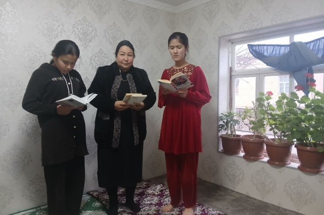 Kitob va kitobxonlik insonlar ong - tafakkurini teranlashtirib, qalbiga eng go'zal ezgu niyatlarni joylaydigan, ularni yaxshiliklar olamiga yetaklaydigan ma'naviyat sarchashmasidir