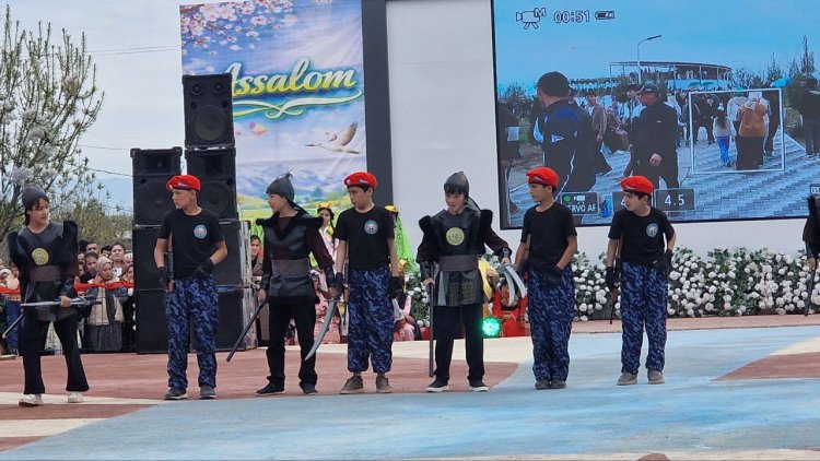 Bu yilgi Navro‘z azalgidek har tomonlama xosiyatli, qutlug‘ qadamlar bilan boshlanayotganiga hammamiz guvoh bo‘lib turibmiz.